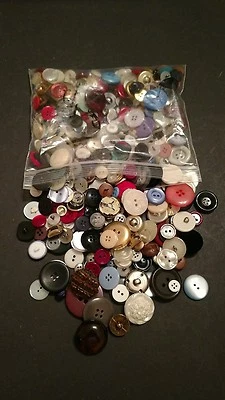 Mixed Lot 500 Assorted Color Plastic, Metal, Fabric Buttons, 1.5" & Smaller - Image 1 of 2