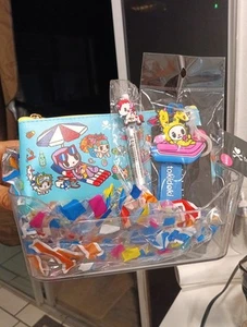 Tokidoki Etui Tasche mit Schlüsselanhänger & Pin Neu 3 Stück - Bild 1 von 10