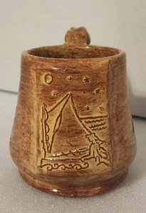 Taza de café Studio Art Pottery bronceada y marrón esmaltada mango único firmada - Imagen 1 de 24