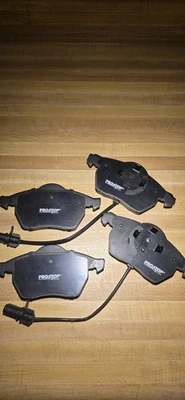 Pastillas de freno delanteras de cerámica ProStop con sensores de desgaste para Audi A4 B6 3.0 Quattro Foto 1 de 2
