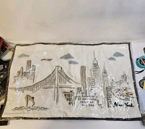 NEW Pottery Barn NEW YORK CITY Lumbar Pillow Cover 16 Inches X 26 Inches - Picture 1 of 5