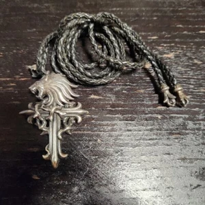 Final Fantasy VIII Necklace Sleeping Lion Heart Silver 925 Official FF8 USED - Picture 1 of 3