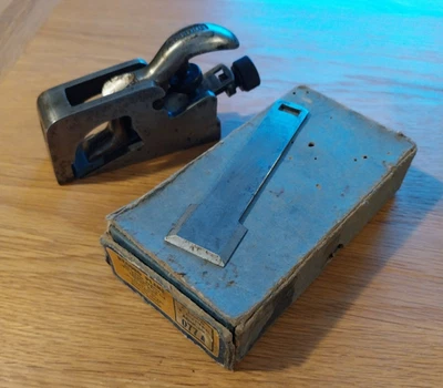 Record 077A Adjustable Bull Nose Plane + extra blade - Image 1 of 4