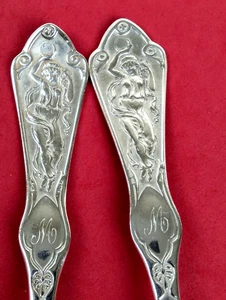 2 Draped Nude Reed & Barton Silverplate 1898 Pearl Tablespoon Serving Spoons - Picture 1 of 7