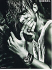 PUBLICITE ADVERTISING 094  2009  Diesel  montre bijoux homme tee shirt
