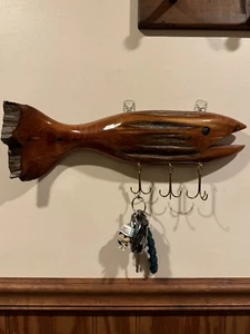 Vintage Fishing Rustic Wood Carved Fish Key Holder Wall Hanger Home Decor - Picture 1 of 12