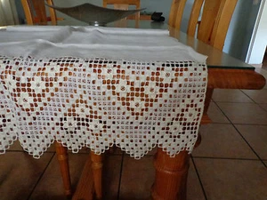 Toalla bordada en lagartera en hilo rústico. BlancaHecha a mano. Estilo vintage. - Imagen 1 de 5