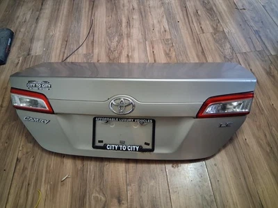 2012 2013 2014 TOYOTA CAMRY SE TRUNK LID OEM USED - Image 1 of 4