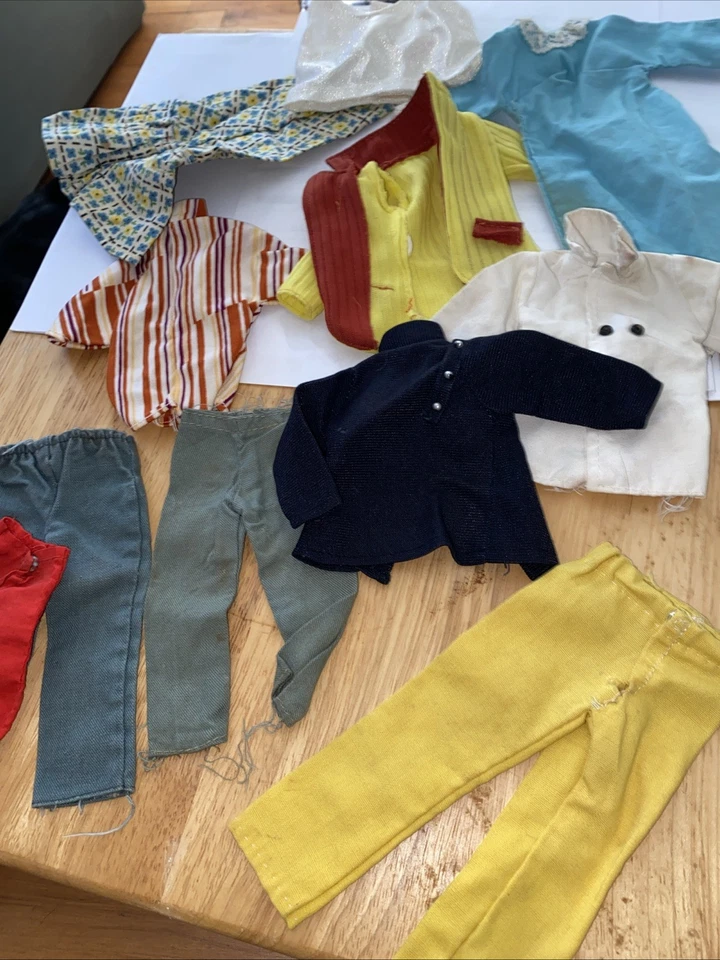 Lote antigo de acessórios de roupas Barbie Ken TLC original e caseiro anos 70 anos 80 - Imagem 1 de 4