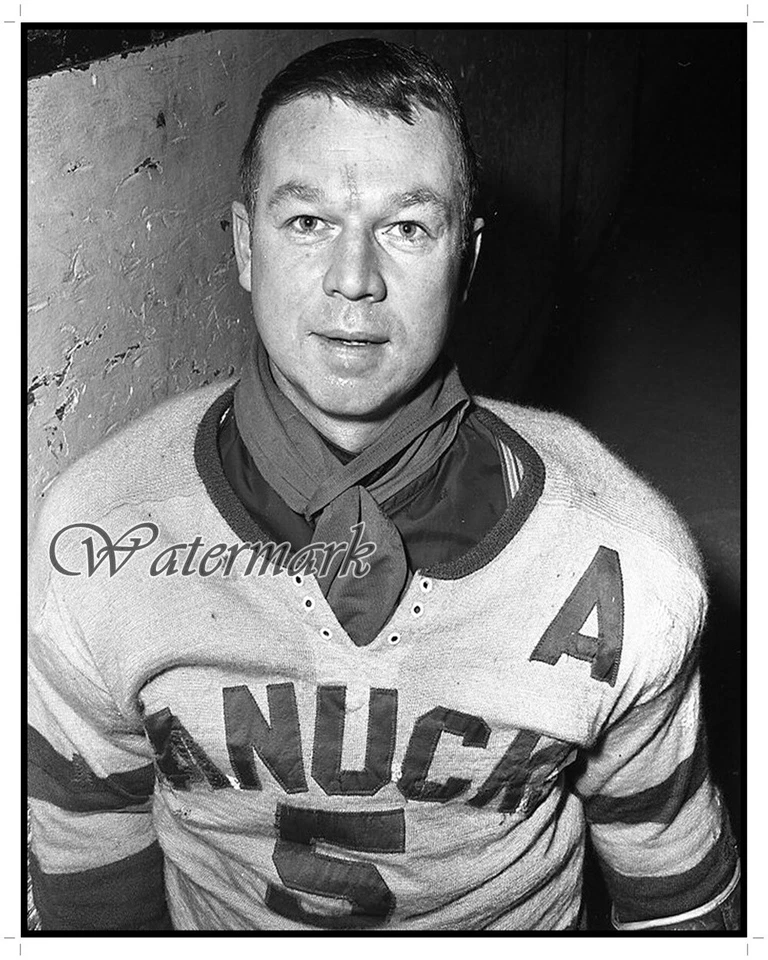 WHL 1968-69 Don Cherry Vancouver Canucks blanco y negro 8 X 10 foto foto foto Foto 1 de 1