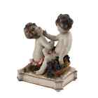 Antyczna rzeźba z porcelany autorstwa Capodimonte Włochy z XIX wieku