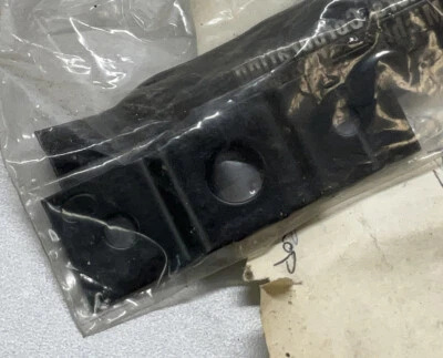 1987-1996 GM NOS Hold Open Hood Rod Retainer Chevrolet Beretta Corsica S80 - Image 1 of 2