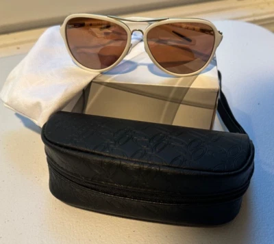 Oakley Kickback SatnGold/White w/VR28BlkIrid OO4102-06 - Image 1 of 3