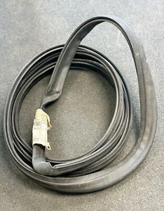 Door Seal Freightliner A18-44466 - Picture 1 of 3