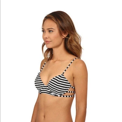 Volcom сломанные линии треугольник бикини верх в черном (женщин Junior, средний) - Изображение 1 из 4