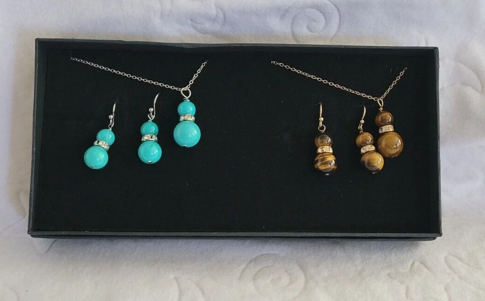 Juego de Pendientes Collar Piedra Turquesa y Marrón En Caja Estrás Vintage  Foto 1 de 4