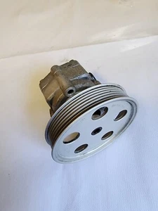 2009-12 Audi A4 A5 B8 Power Steering Pump W/Pulley And Screws Genuine 8K0145153F - Picture 1 of 8