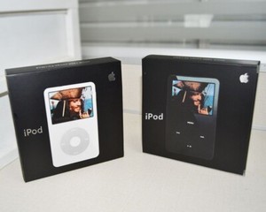 NEW Apple iPod Classic Video 5th Gen 30GB/60GB/80GB Black/White MP3 Player