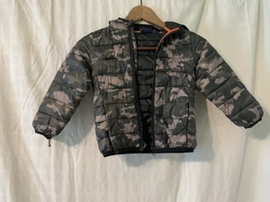 Futurino Boy Camo Ski Winter Puffer Jacket Hooded Pockets Kid Toddler Size 5/6 - Picture 1 of 10