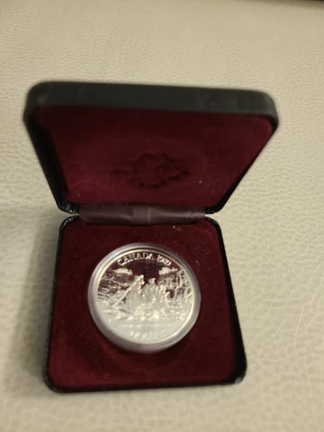 1989 Royal Canadian Mint Silver Dollar Coin Elizabeth/Mackenzie River Pkg Cover