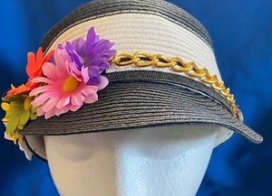 Cappello stile Dominion violinista Pillbox nero/bianco con fiore e oro catena decorazione berretto - Foto 1 di 9
