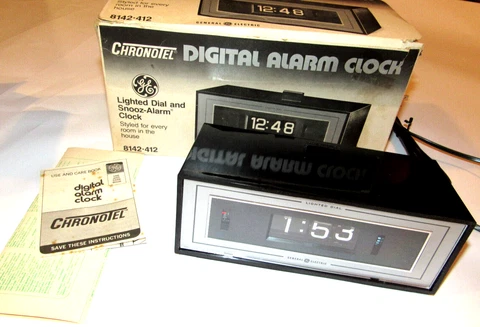UNUSED VTG 1980 GE GENERAL ELECTRIC DIGITAL FLIP CLOCK! ALARM/SNOOZ/LIGHTED DIAL Cover