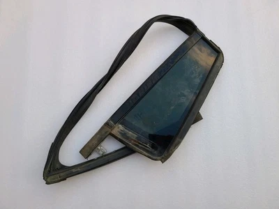 10-19 LINCOLN MKT REAR LEFT DRIVER DOOR CORNER QUARTER WINDOW GLASS SEAL VENT Foto 1 de 2