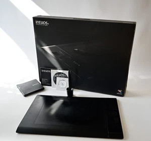 Wacom Intuos 4 - PTK-640 Graphics Tablet - Afbeelding 1 van 8