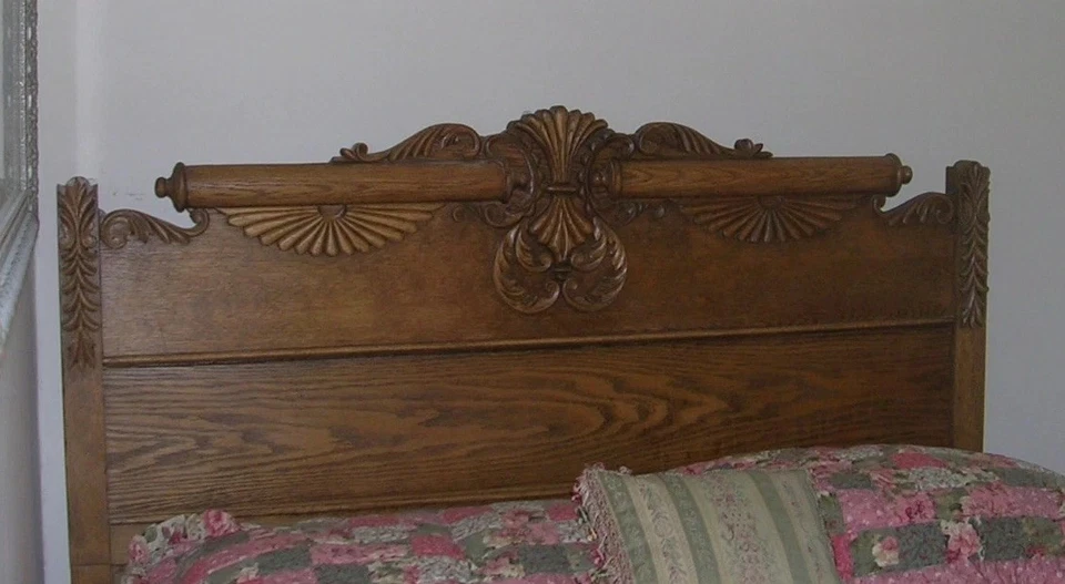 Classic Victorian Antique Ornate Golden Oak Full Sized Bed Girls Room - Image 1 of 4