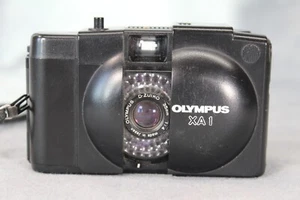 Cámara fotográfica compacta Olympus XA1 35 mm lente D Zuiko celda de selenio necesita sellos, etc. - Imagen 1 de 6