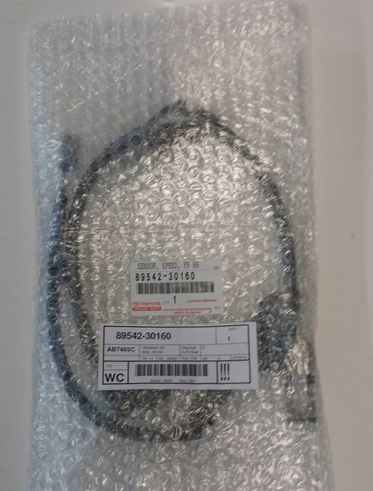 Toyota Genuine Lexus OEM  89542-30160 SPEED SENSOR FRONT RH SC530 GS300/430 - Image 1 of 1
