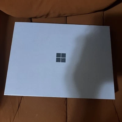 Microsoft Surface Pro 11-е издание Snapdragon X Plus, 16 ГБ RAM, 512 SSD, сапфировый - Изображение 1 из 4