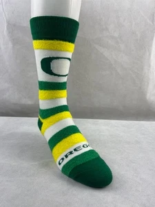 Oregon Ducks Striped Fuzzy Women's Crew Socks Medium 5-9 - Picture 1 of 2
