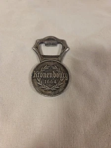 Vintage Kronenbourg 1664 Flaschenöffner Kronenbourg Brauerei Straßburg Frankreich - Bild 1 von 5