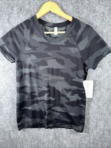Athleta Momentum Tee Size Large Camouflage New Unstinkable - Picture 1 of 8
