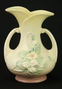 Vintage  Hull Dogwood Ceramic Vase  Marked W-8-7 1/2  USA - Picture 1 of 6