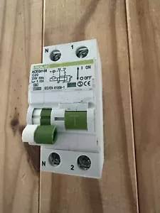 ROLEC 20A 30MA ACEQ0135 TYPE C20 10KA 50HZ 2 POLI RCD - Foto 1 di 5