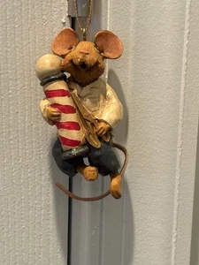 Kurt Adler Maus Weihnachtsschmuck hält Friseurstange Loch in der Wandbande - Bild 1 von 4