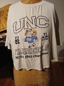 UNC-TARHEELS NCAA 1993 CHAMPS XXL-CAMISETA MARCA USADA-"COMFIES" "ROPA DE CASA" - Imagen 1 de 9
