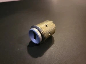 1264600004 - MERCEDES BENZ DOOR LOCK CYLINDER - NO KEY GENUINE NOS 1986 - 1989 - Foto 1 di 5