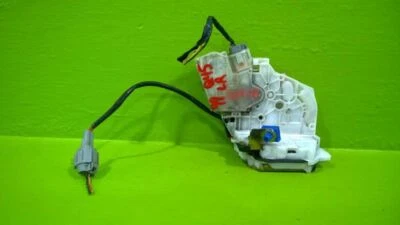 97-01 INFINITI Q45 DRIVER ATUADOR DE TRAVA DE PORTA TRASEIRA ESQUERDA FABRICANTE DE EQUIPAMENTO ORIGINAL 2834-28 - Imagem 1 de 4