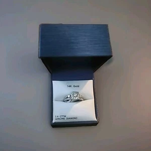 14k White Gold Ring - Picture 1 of 3