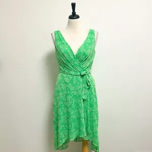 Vestido acampanado DKNY verde blanco sin mangas imitación envoltura cinturón corbata cuello en V dobladillo tulipán - Imagen 1 de 10