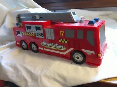 ' MICRO MACHINES ' : BEL CAMION DEI VIGILI DEL FUOCO - POMPIERI   !! - Immagine 1 di 4