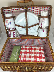 Brown Wicker Picnic Basket w/ Red/White/Blue Interior + Set of 4 Plastic Dishes