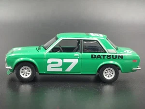 Datsun 510 Bluebird 2 Porte 1:64 Scala Diorama Modello Auto Diecast 1967-1973 - Foto 1 di 8