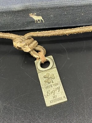 2007 Abercrombie 绳项链 4 叶三叶草 🍀 希望你享受我的态度标志 — 第 1/4 张图片