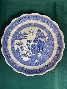 Spode 'Willow' 8.5 in. Scalloped Fluted Edge Serving Shallow Bowl Made n England - Picture 1 of 18