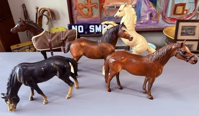 Lot 5 Vintage Breyer Molding Co Traditional Horse Figures Exc Must See - Image 1 of 4