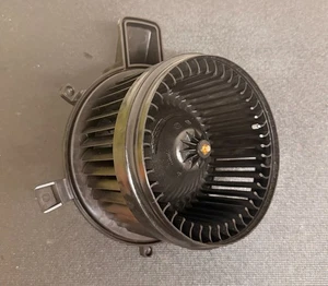 08 09 10 11 12 13-20 DODGE GRAND CARAVAN CHRYSLER TOWN&COUNTRY BLOWER MOTOR OEM - Picture 1 of 4